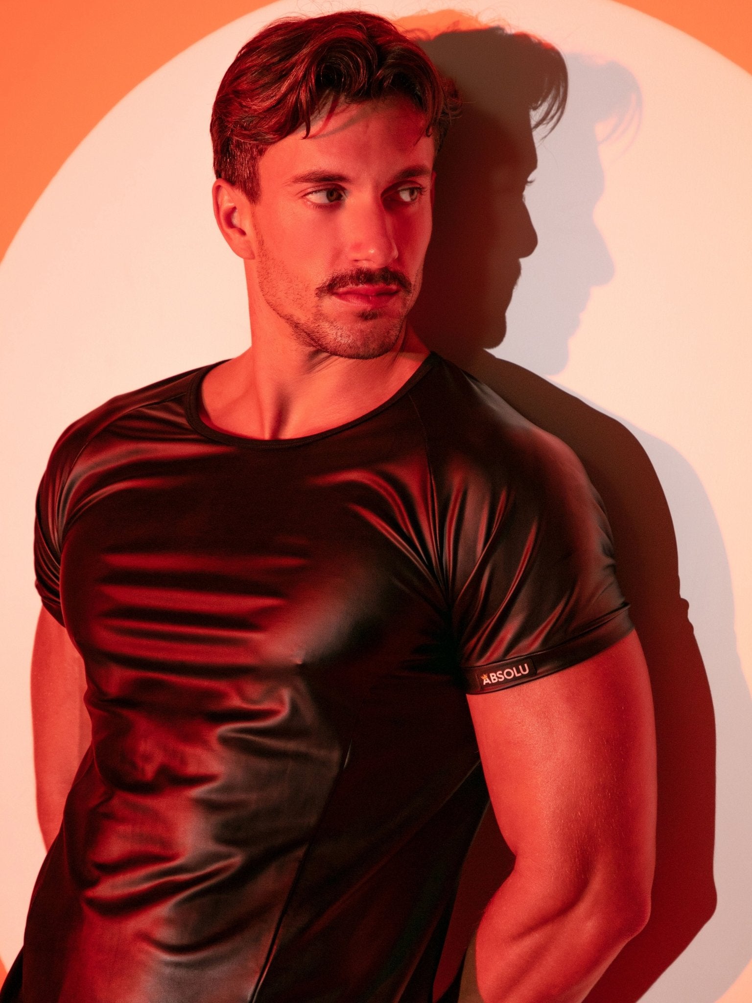 Häufige Fragen zu Fetisch Sportbekleidung aus Leder und Latex - noodosz