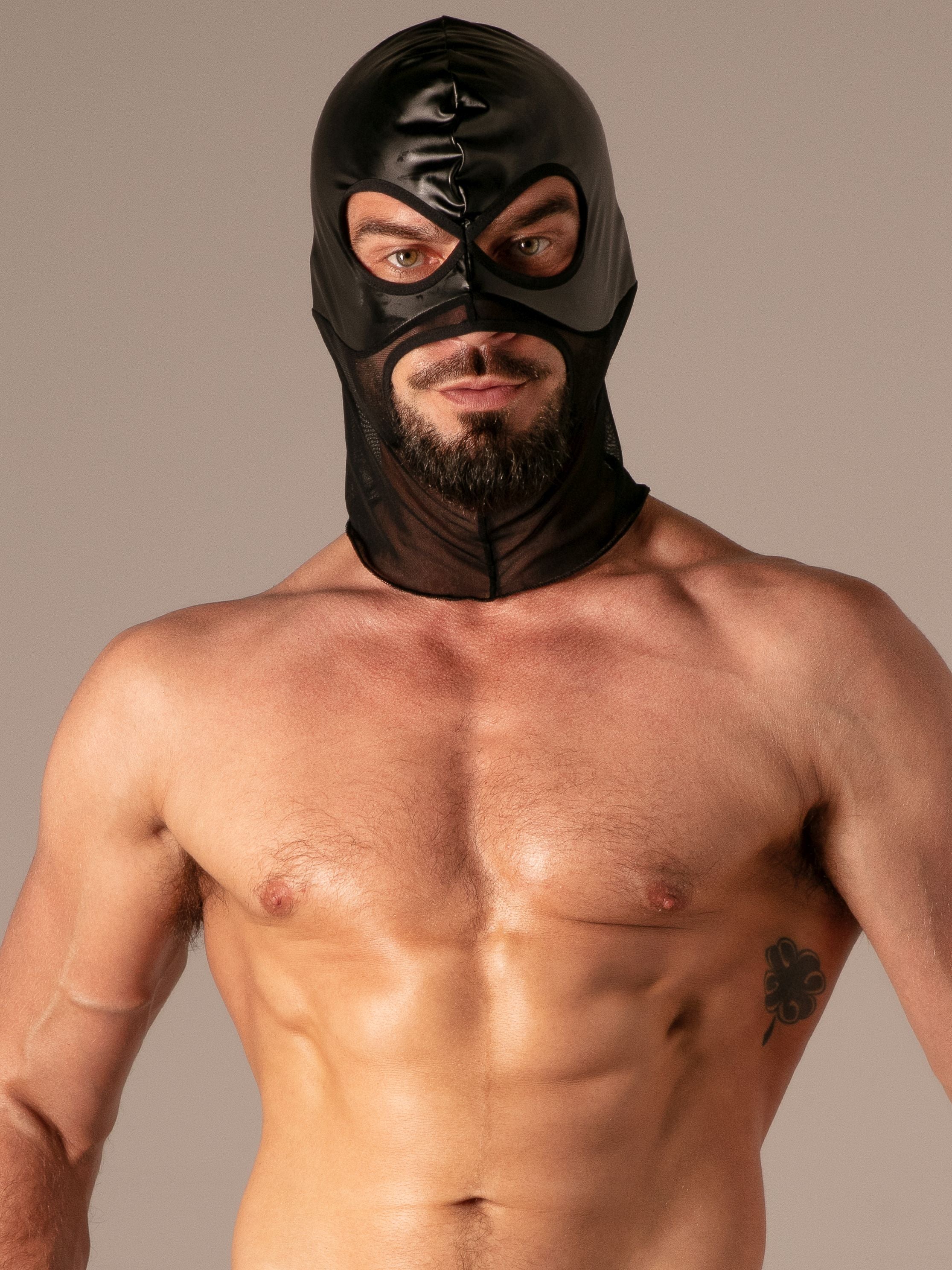 Rebel Hood Maske