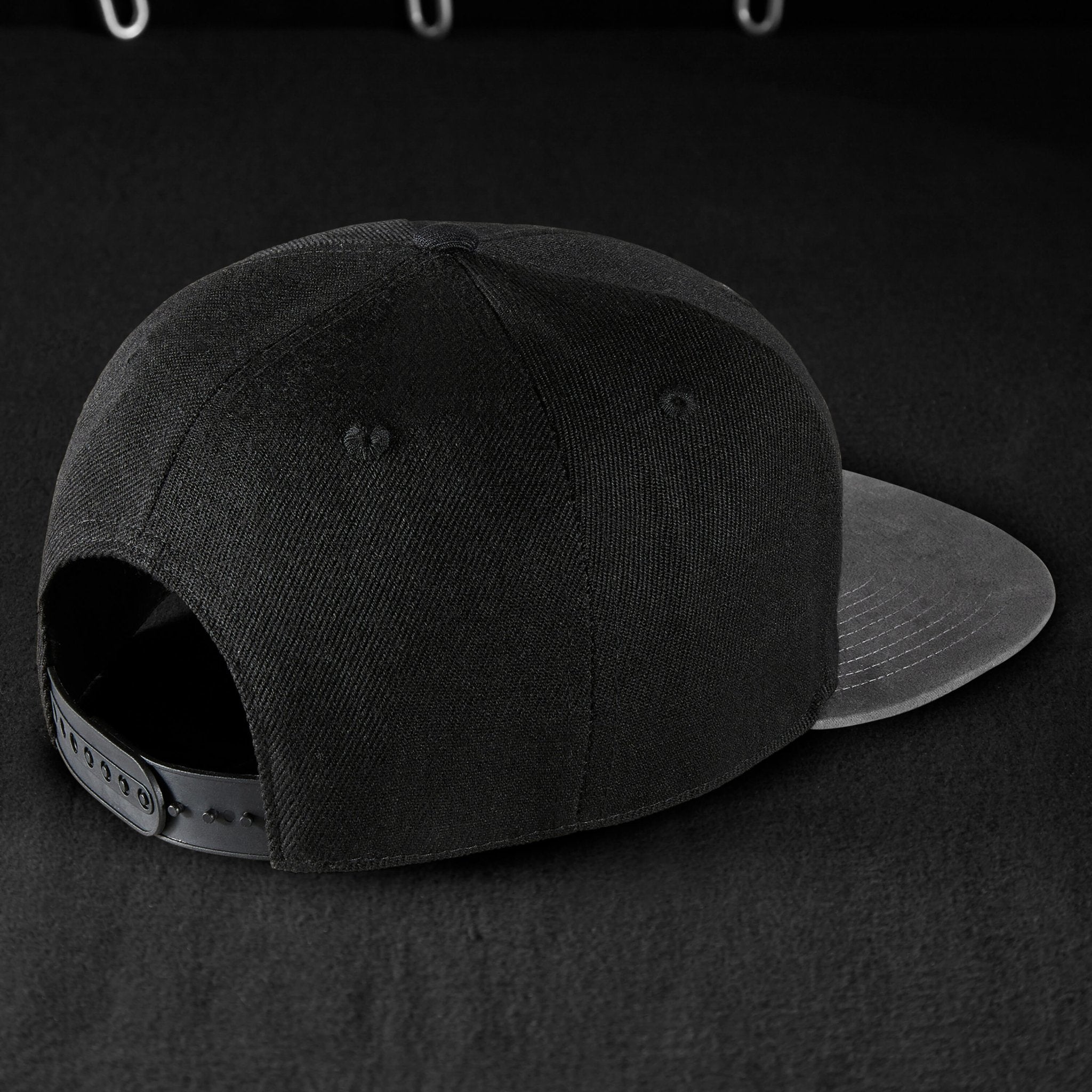 Snapback Cap - Black & Anthracite - Suede - Pablo & Capone - Shop Deutschland Noodosz