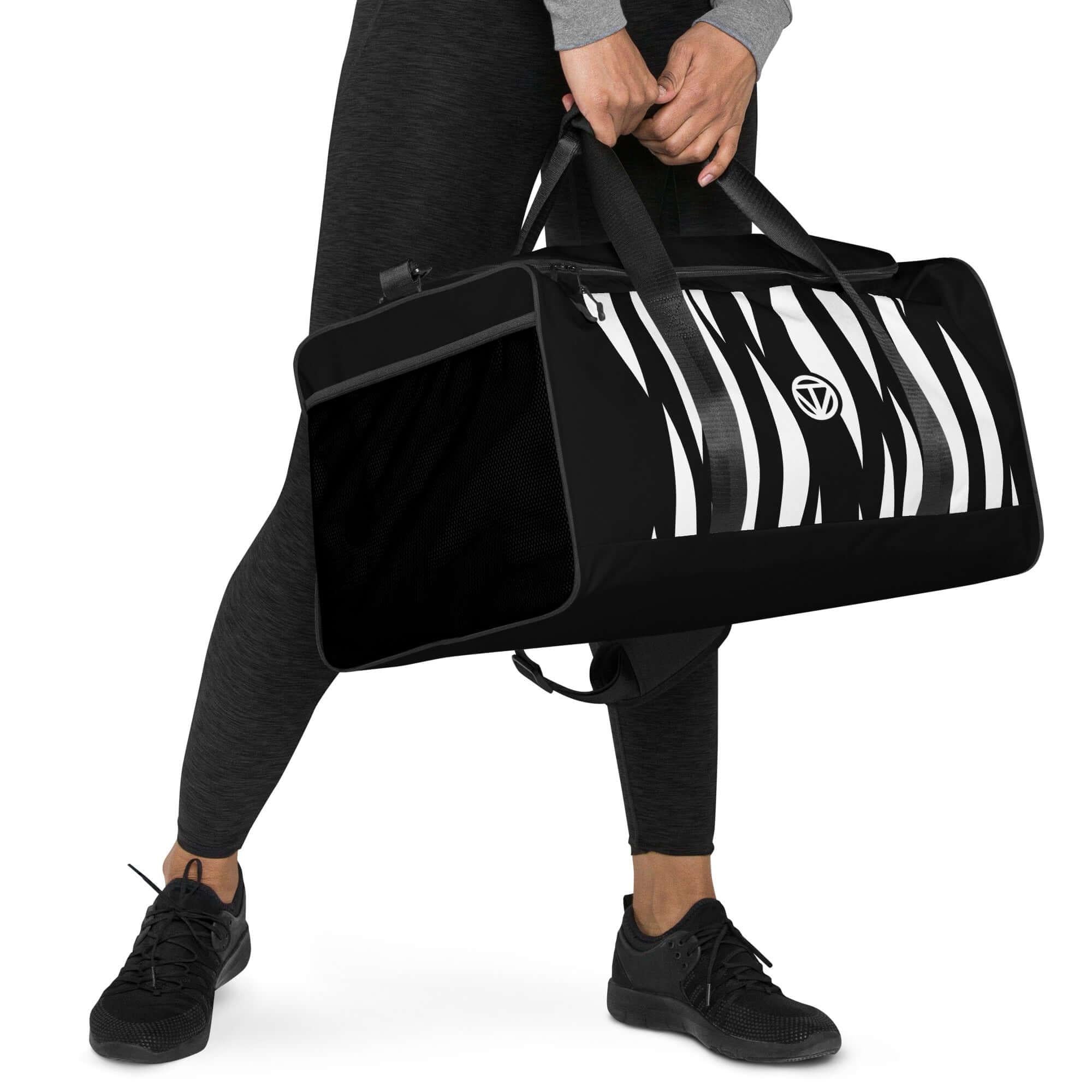 TOV Reisetasche | JUNGLE (Schwarz/Weiß) - Time Of Vibes - Shop Deutschland Noodosz