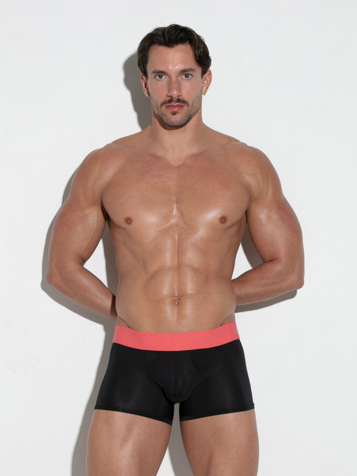 Model wearing CODE 22 WORK OUT Boxer 2162, showcasing slim fit design and contrasting waistband color. CODE 22 WORK OUT Boxer - 2162 Boxershorts, Trunk Code 22 Kleidung & Accessoires:Herren:Herrenmode:Unterwäsche nudosz.myshopify.com