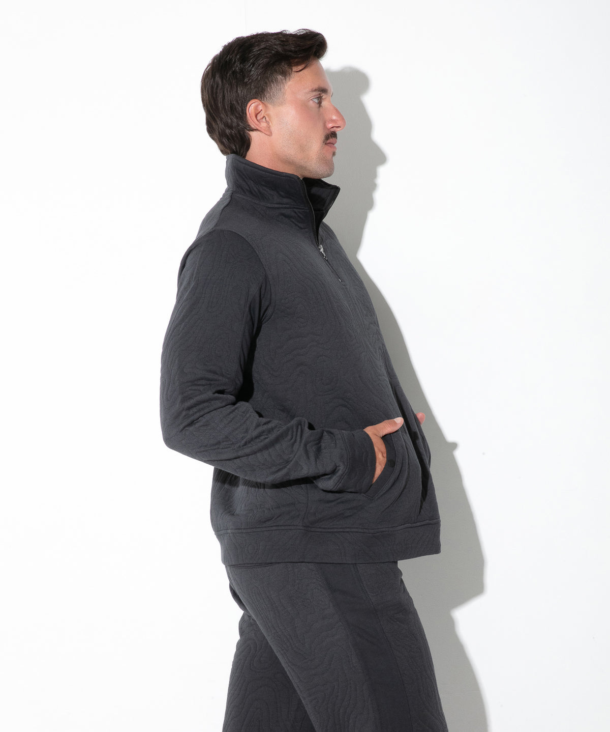 Gestepptes Sweatshirt mit Troyer-Kragen – 9785 Dunkelgrau - Code 22 - Shop Deutschland Noodosz