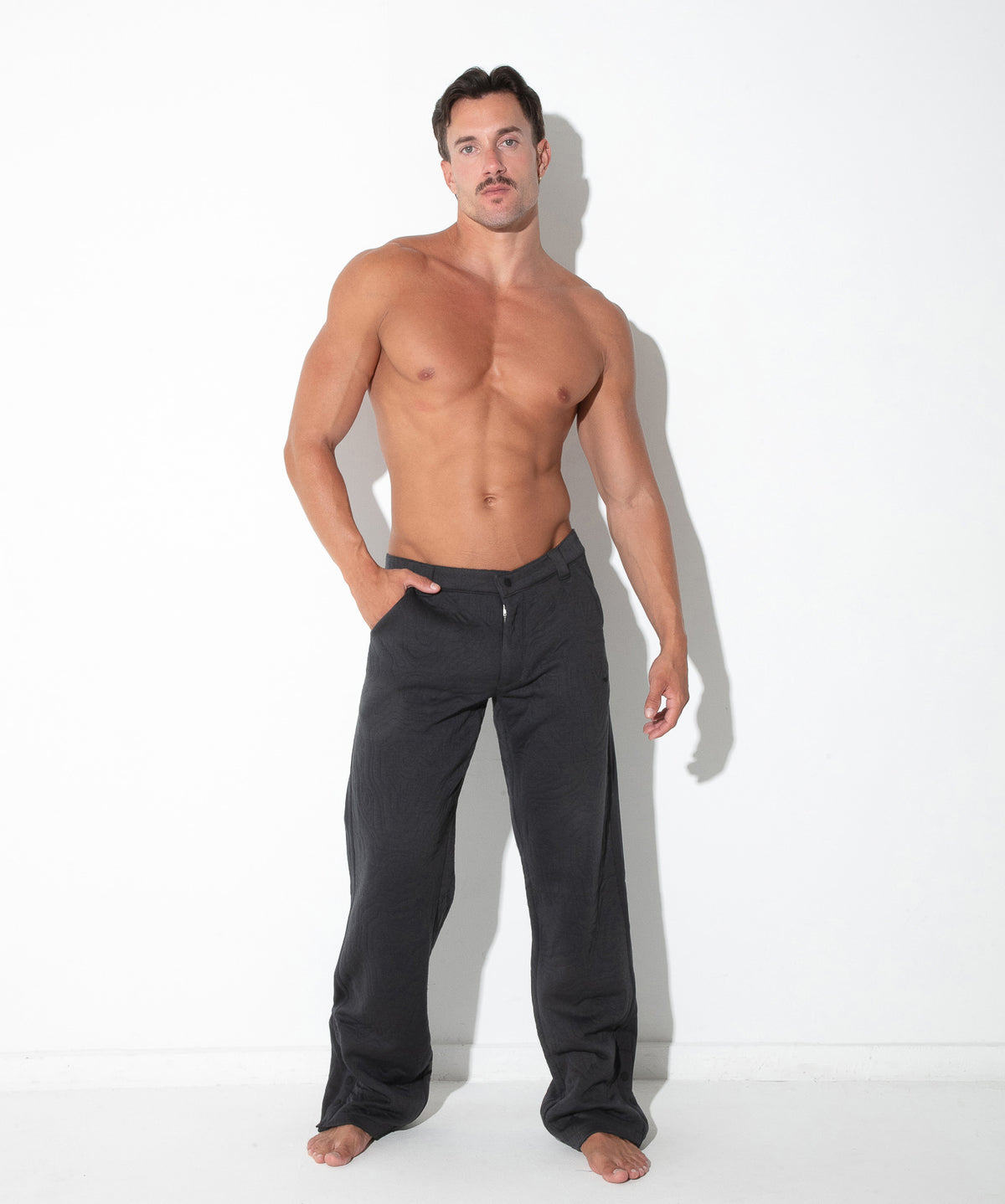 Gesteppte Hose mit Druckknopf-Details 9787 - Code 22 - Shop Deutschland Noodosz