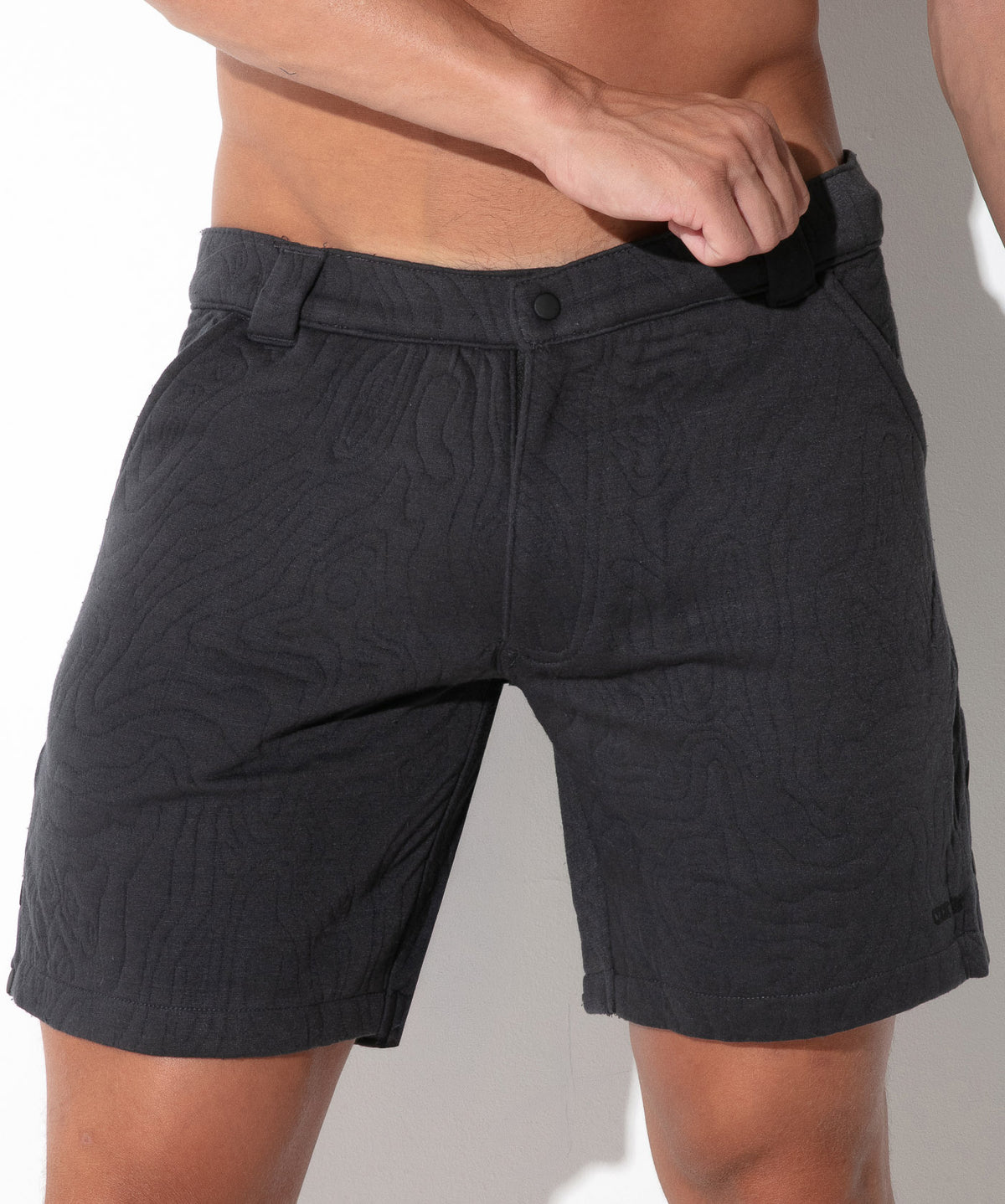 Gesteppte Shorts mit Druckknopf-Details 9788