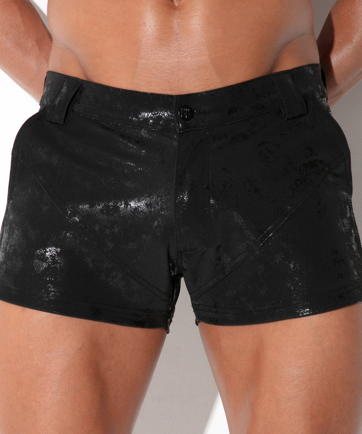 Kunstleder-Shorts im Vintage-Look 9842 – Schwarz - Code 22 - Shop Deutschland Noodosz