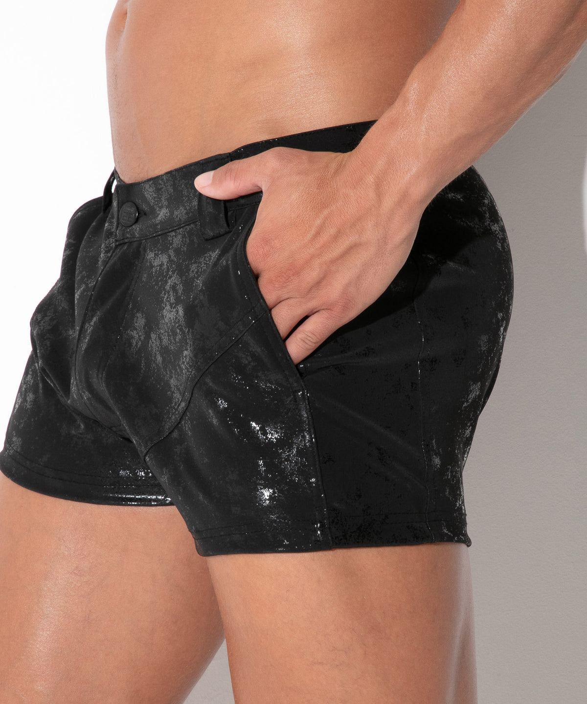 Kunstleder-Shorts im Vintage-Look 9842 – Schwarz - Code 22 - Shop Deutschland Noodosz