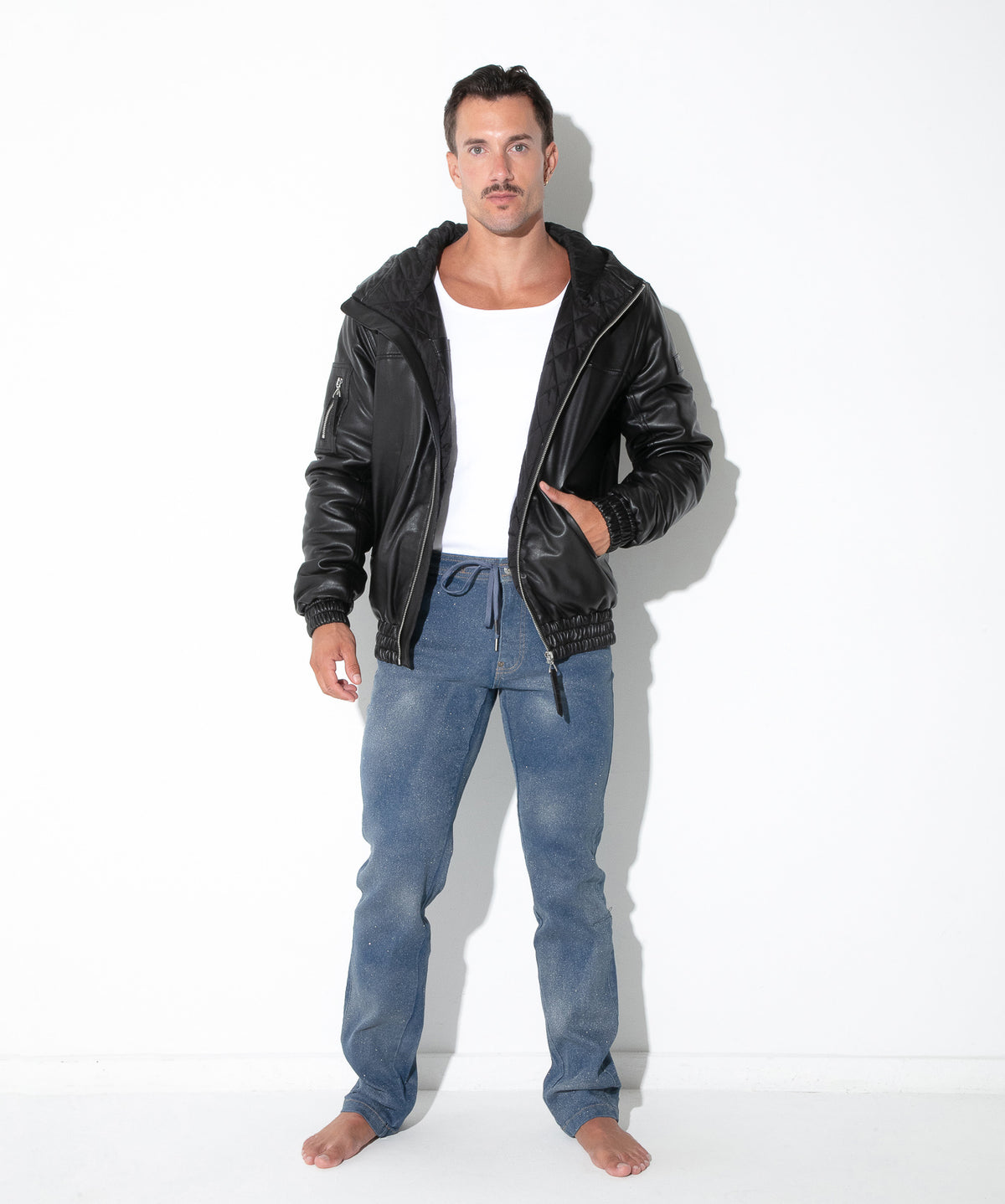 CODE 22 Kunstleder-Bomberjacke mit Kapuze 9856 – Schwarz