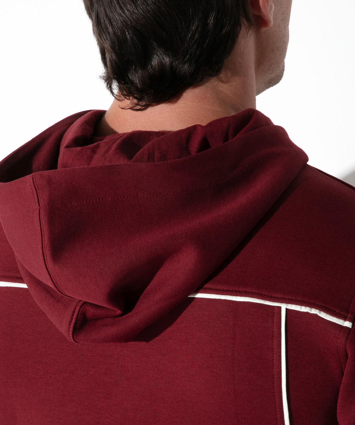 Lounge-Hoodie mit Kontrast-Paspeln 9943 – Bordeaux - Code 22 - Shop Deutschland Noodosz