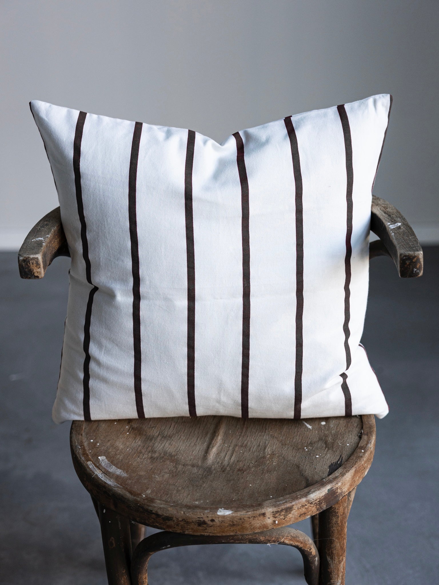 Dekokissen Karlstorp weiß/schwarz gestreift 50x50cm