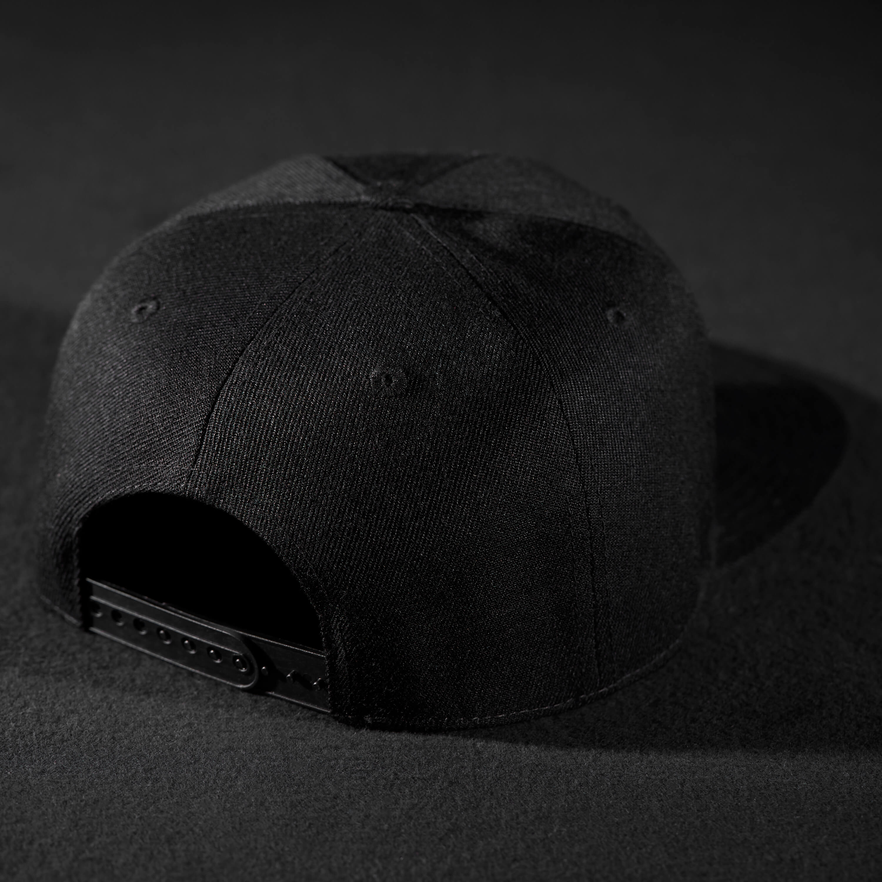 Snapback Cap - Black &amp; Pink