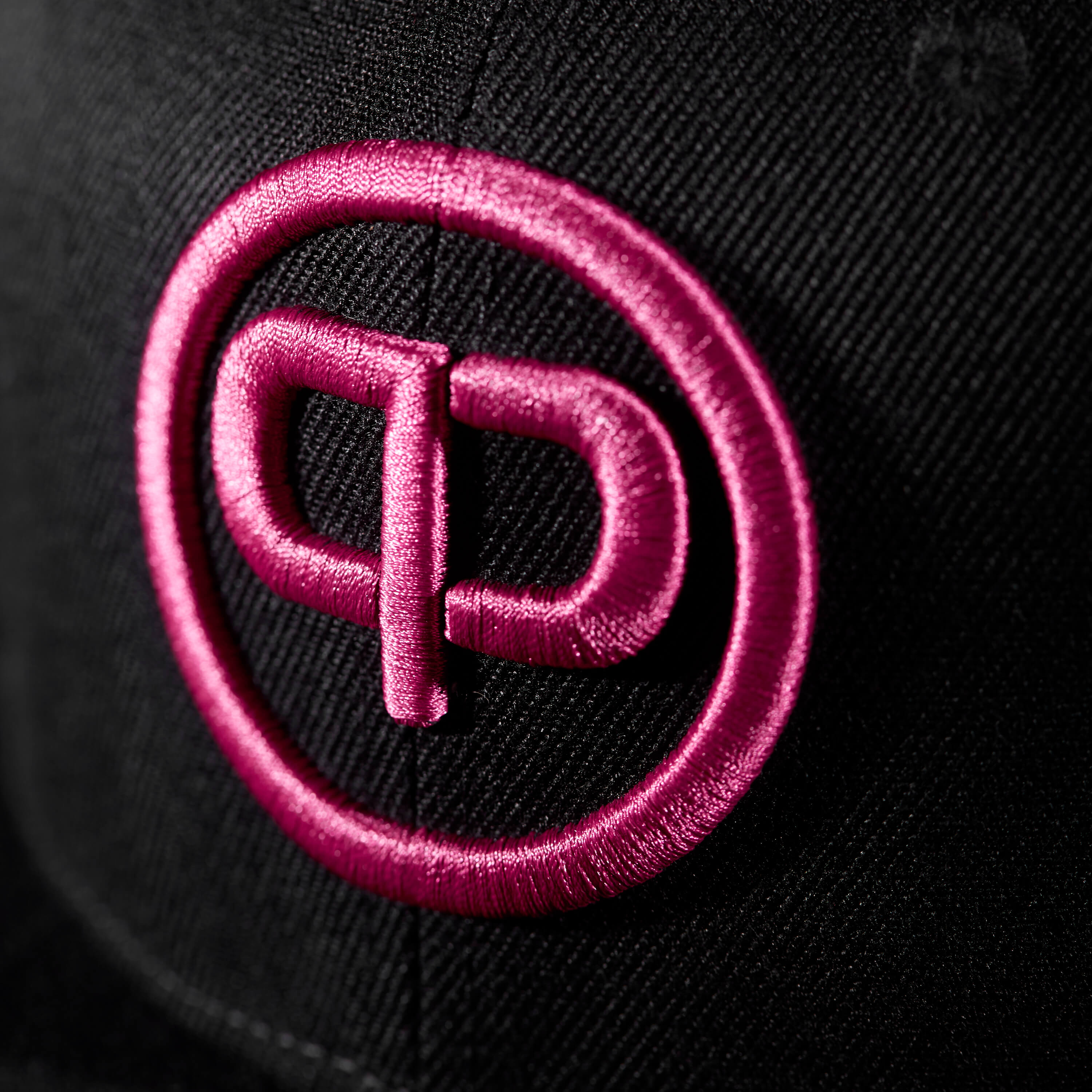 Snapback Cap - Black &amp; Pink