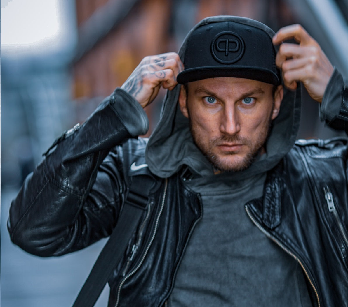 Leathersnap Cap - Black &amp; Black