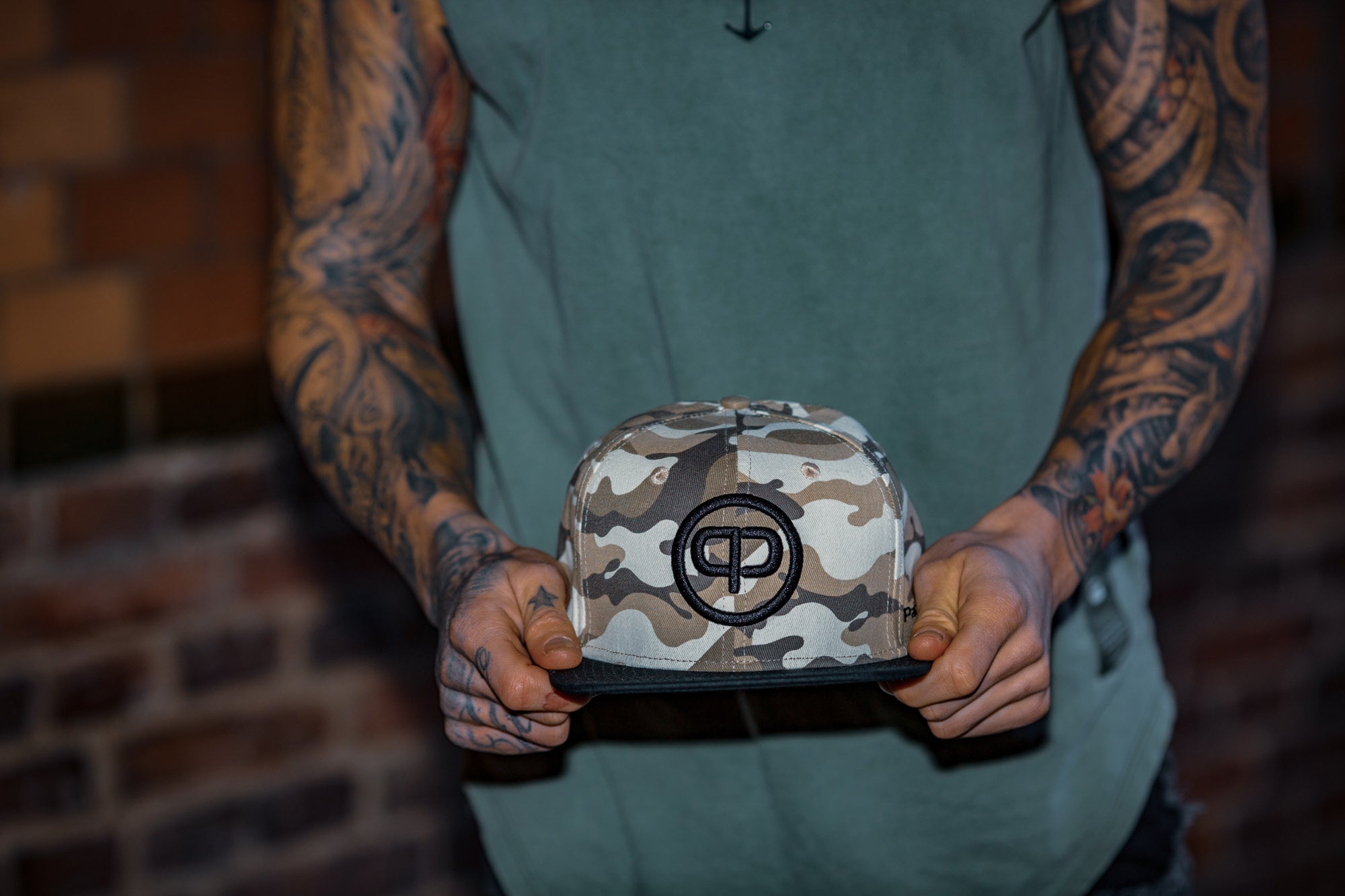 Snapback Cap - Desert Camo &amp; Black
