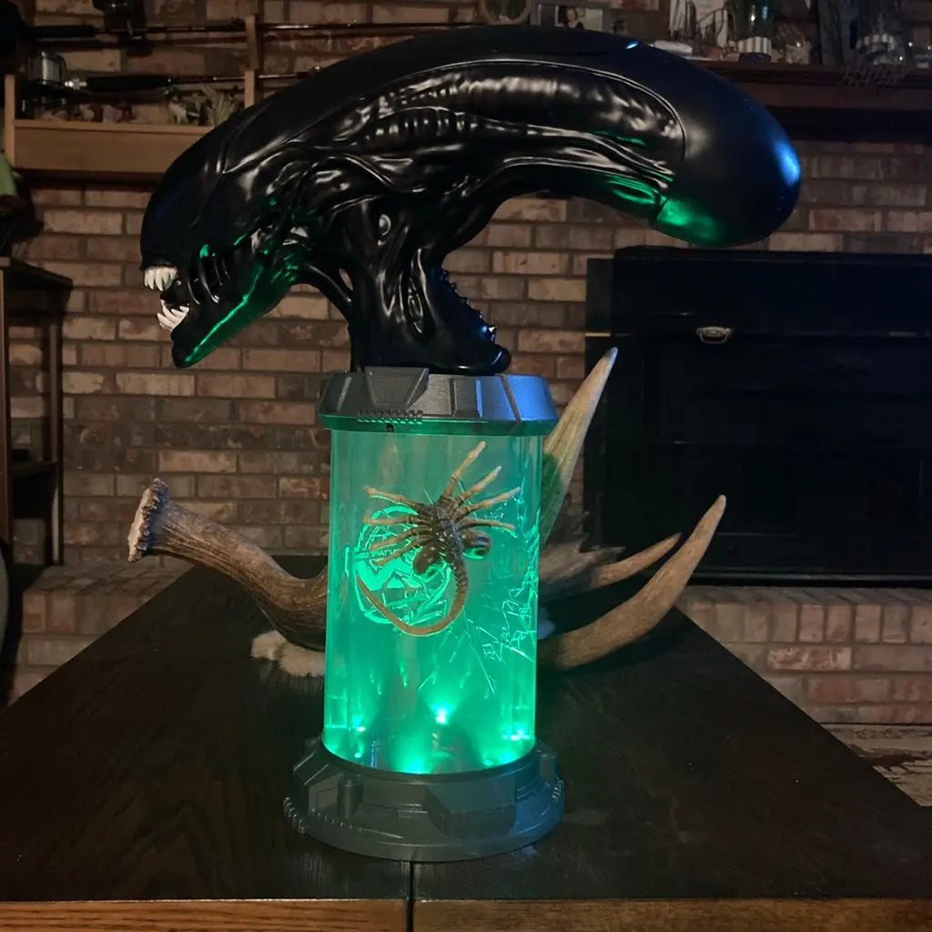 Xenomorph Abyss Tank – Alien Romulus Aquarium