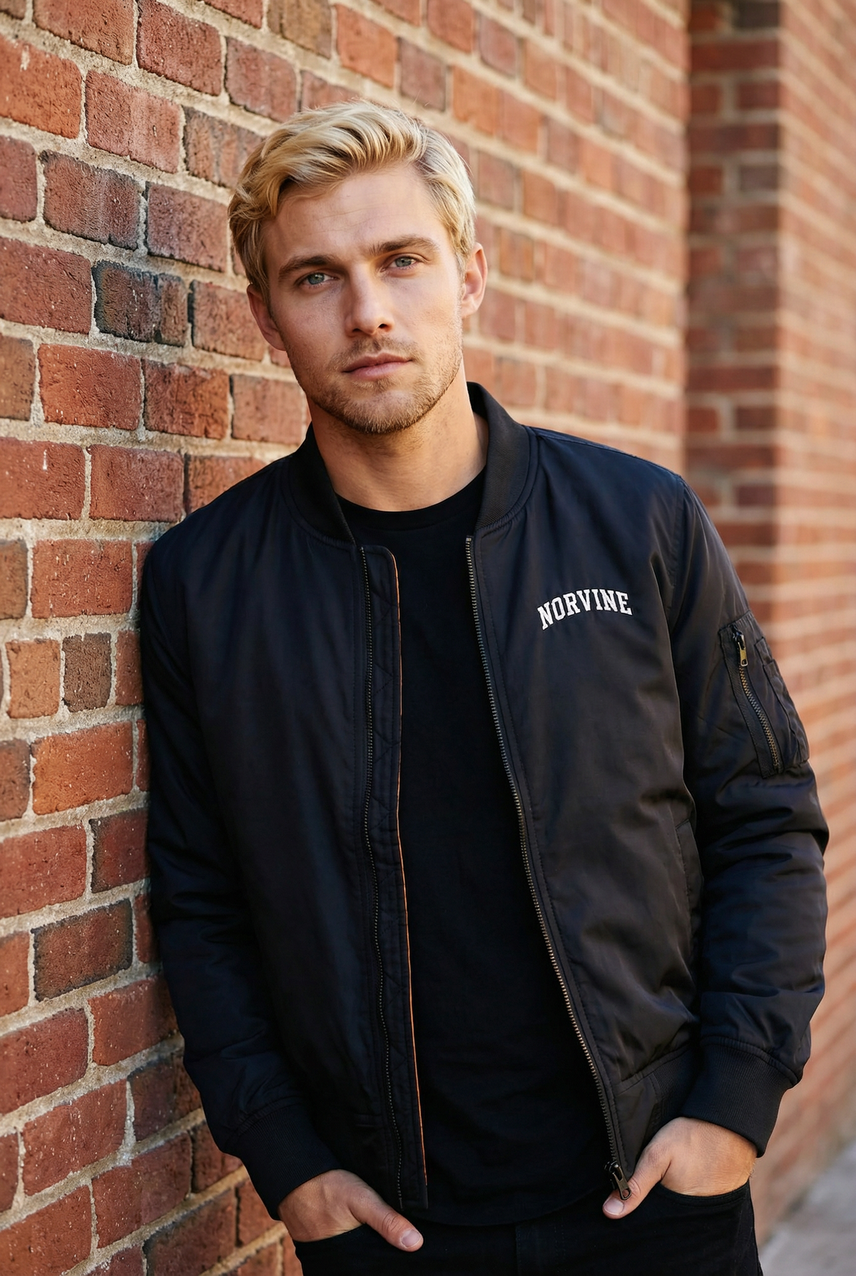 Norvine Steppjacke Herren schwarz mit orangem Futter