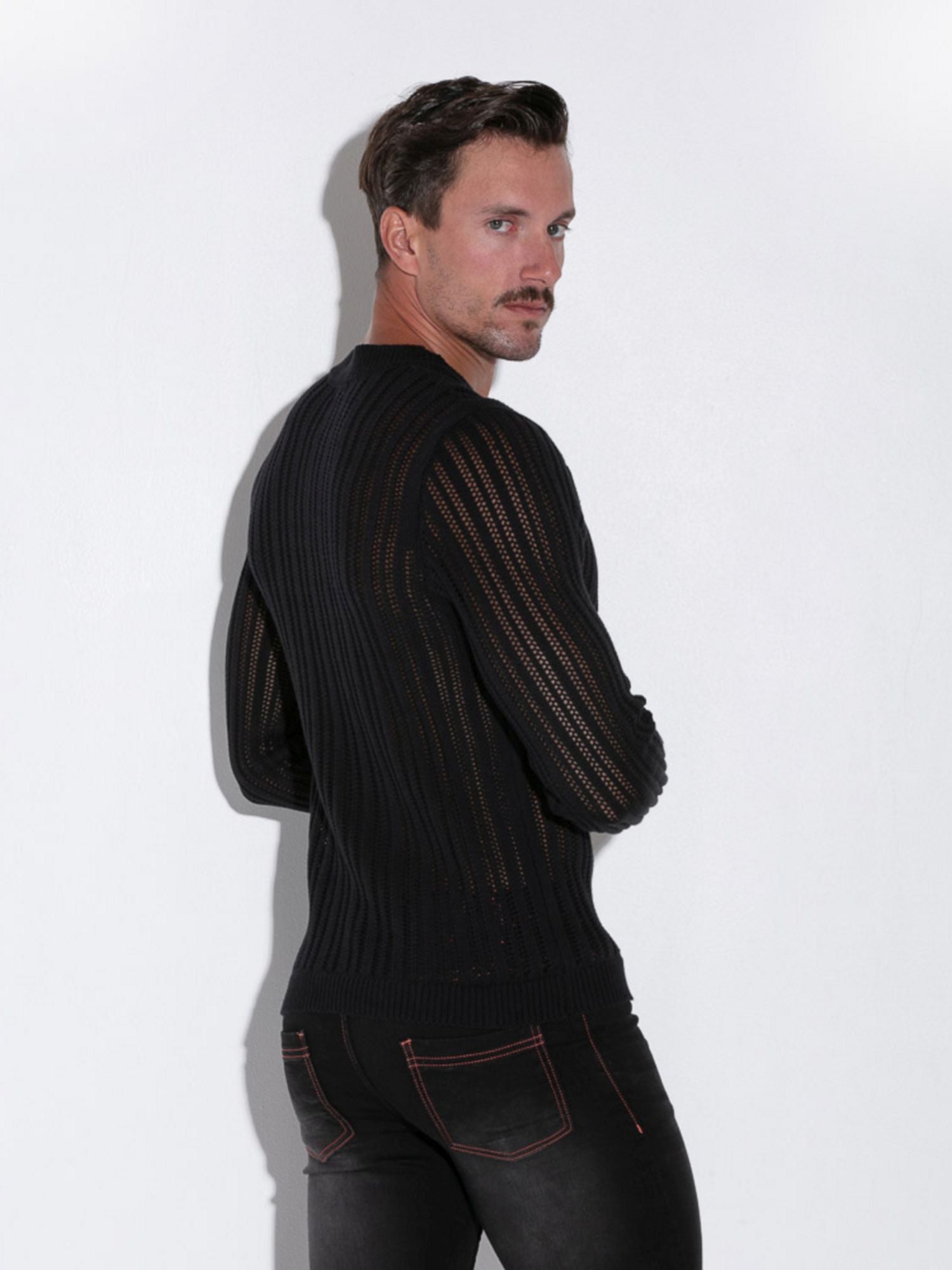 CODE 22 KNITTED HENLEY - 7005 Strick Langarm T-Shirt Black - Code 22 - Shop Deutschland Noodosz