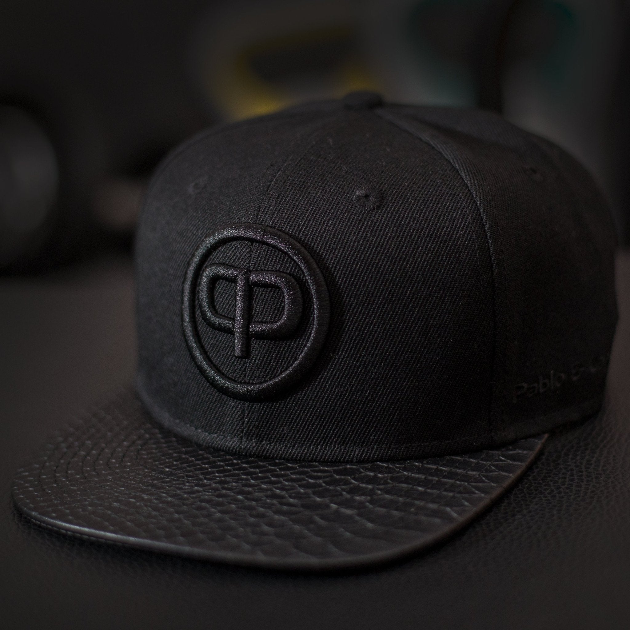 Leathersnap Cap - Black & Black - Pablo & Capone - Shop Deutschland Noodosz