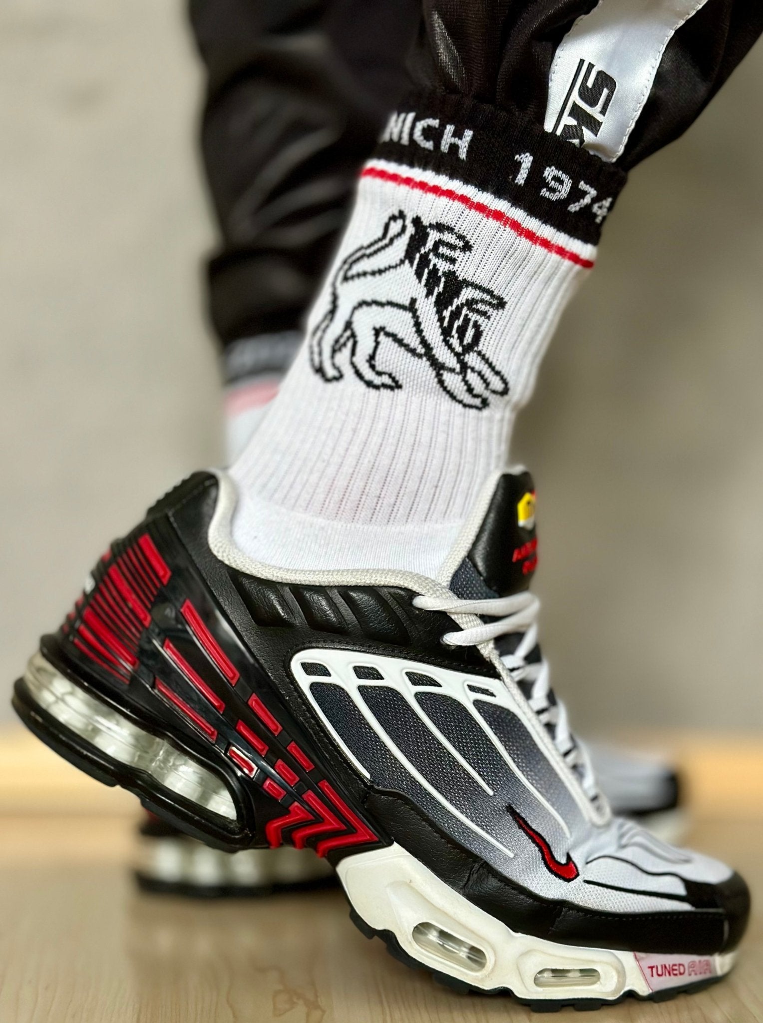 MLC x Sk8erboy® Socks - Sk8erboy® - Shop Deutschland Noodosz