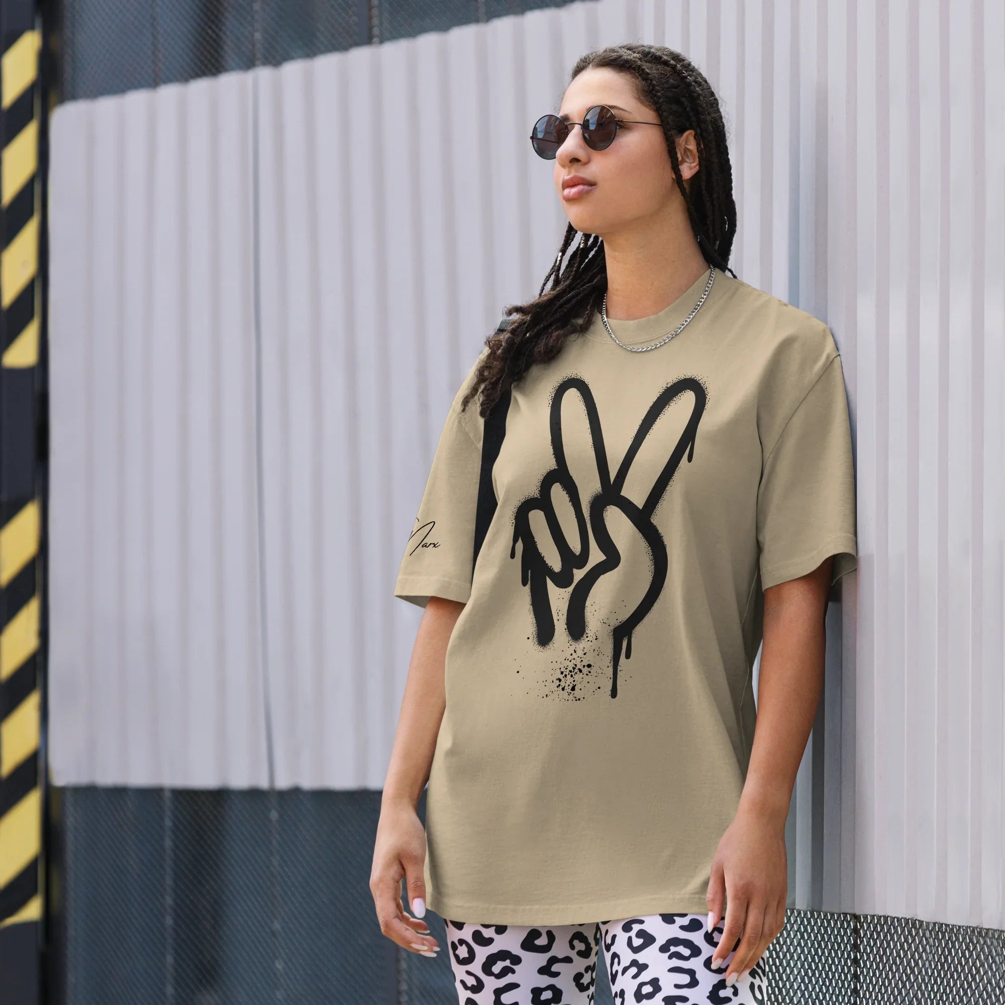 Oversized T-Shirt "Spray Peace" - flyliving - Shop Deutschland Noodosz