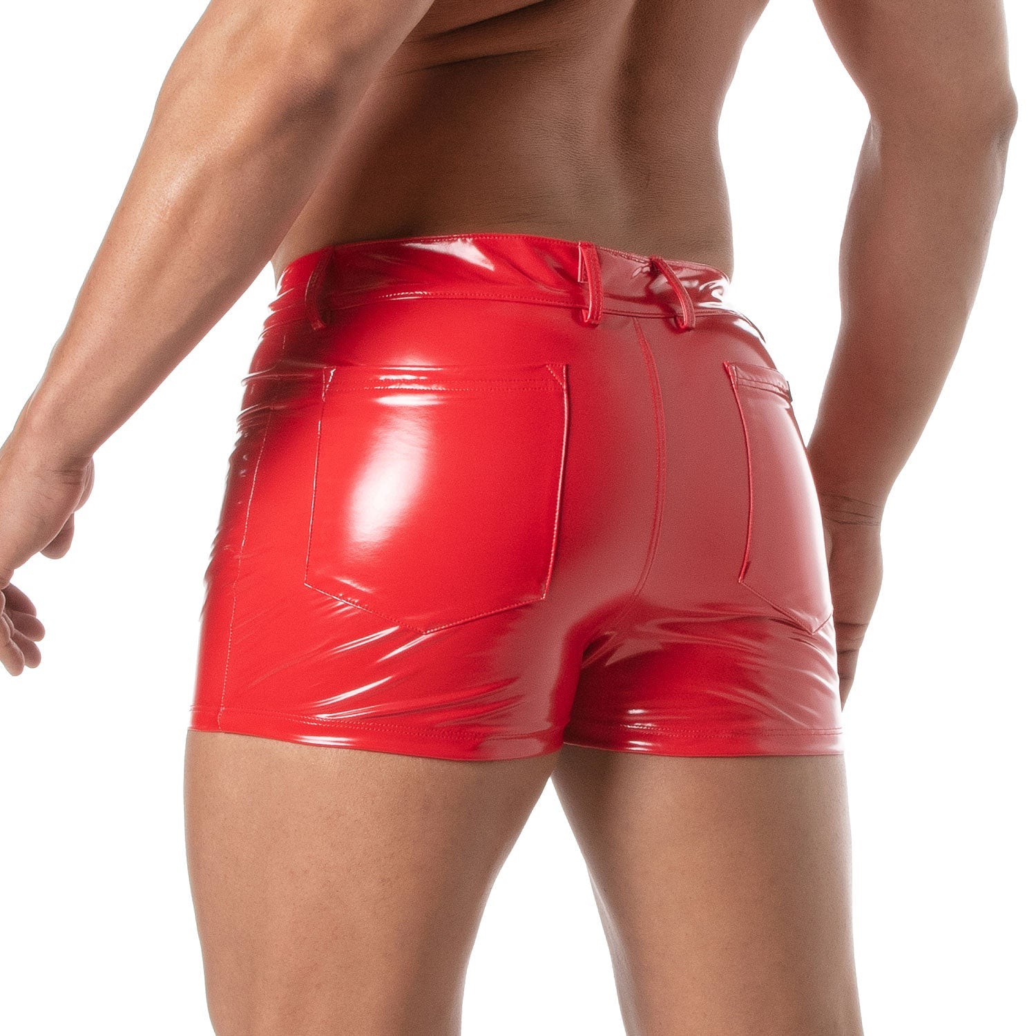 Rote Vinyl - Shorts mit 5 Taschen, oberschenkelhoch – provokante Clubwear und Fetish Wear, Designer Underwear. Pariser Handwerkskunst, die die maskuline Silhouette betont. - TOF Paris - Shop Deutschland Noodosz