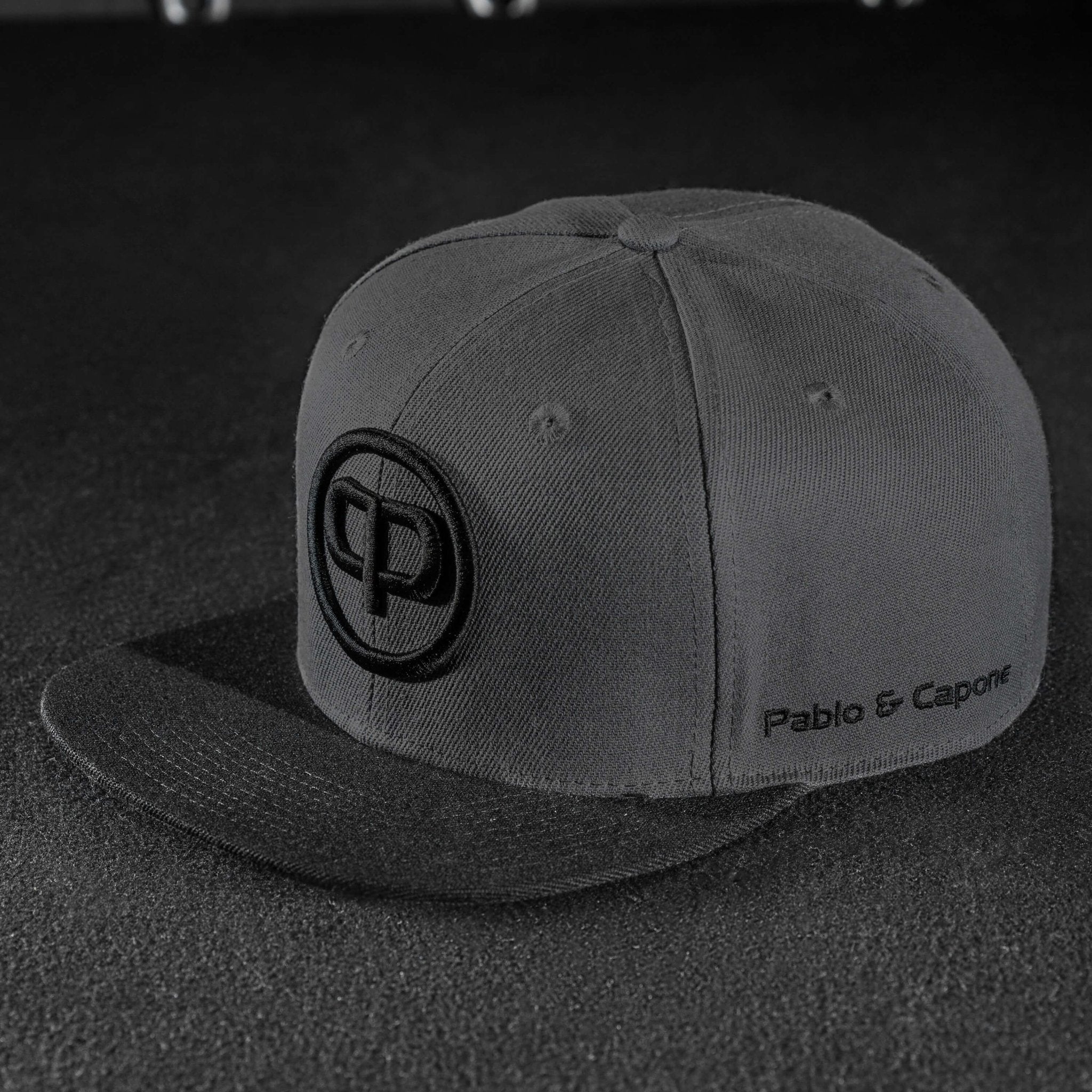 Snapback Cap - Anthracite on Black - Pablo & Capone - Shop Deutschland Noodosz