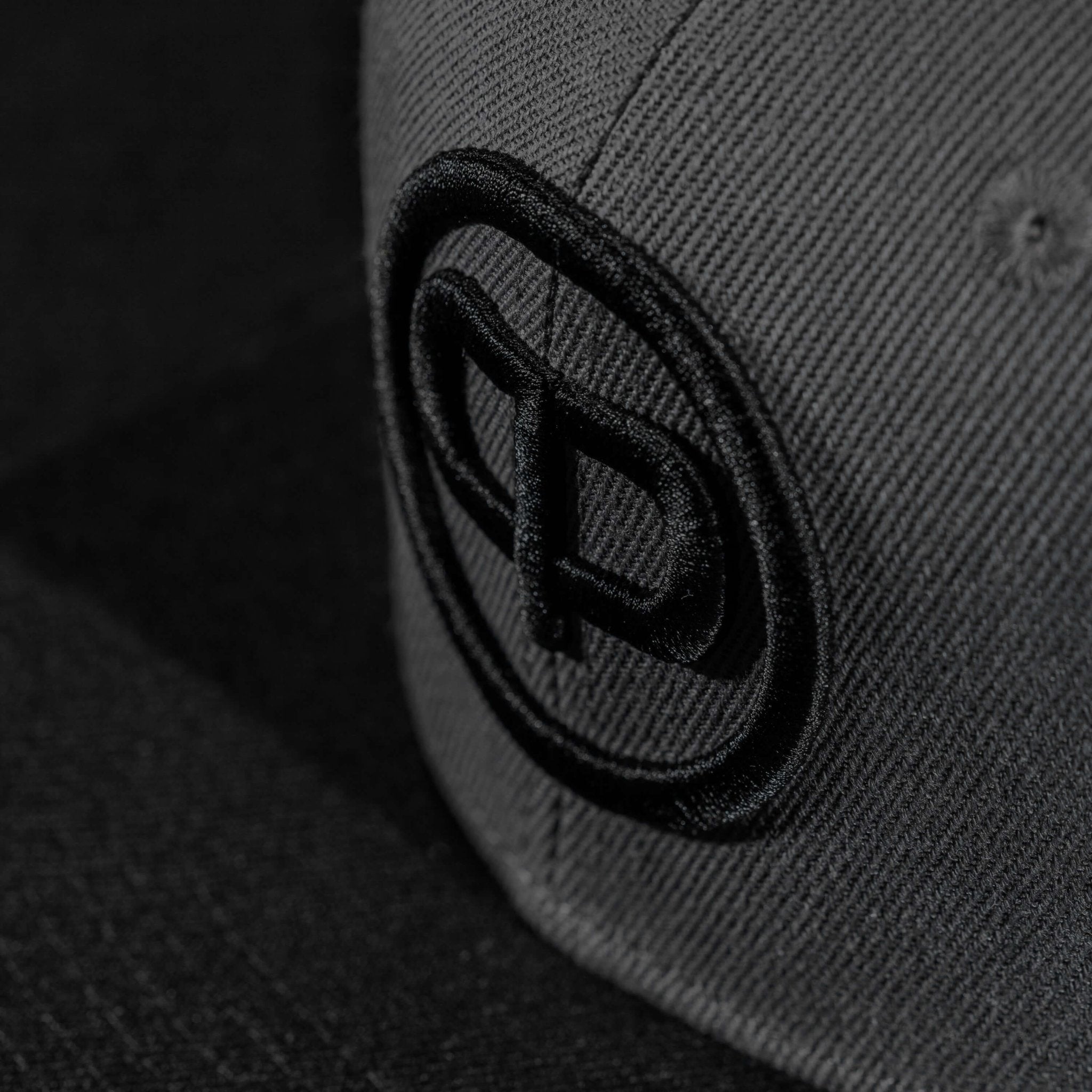 Snapback Cap - Anthracite on Black - Pablo & Capone - Shop Deutschland Noodosz