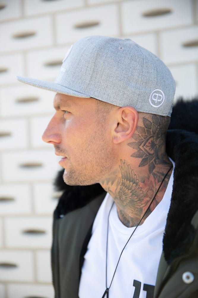 Snapback Cap - Grey & White - Pablo & Capone - Shop Deutschland Noodosz