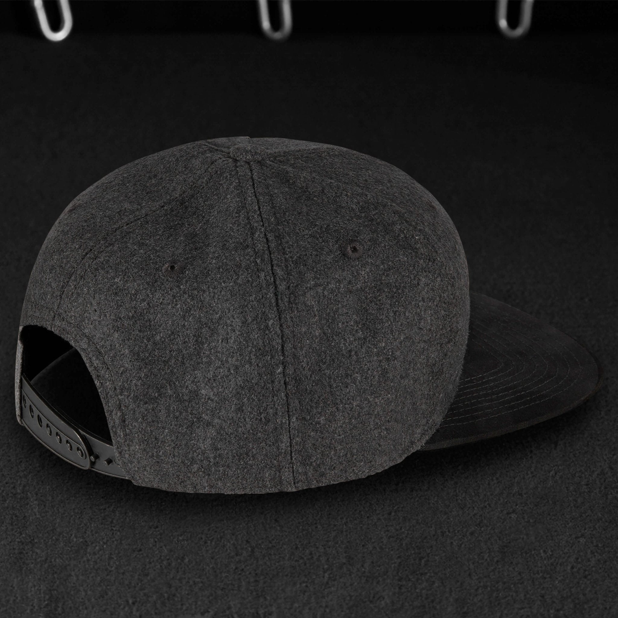 Snapback Cap - Stone & Black - Suede - Pablo & Capone - Shop Deutschland Noodosz