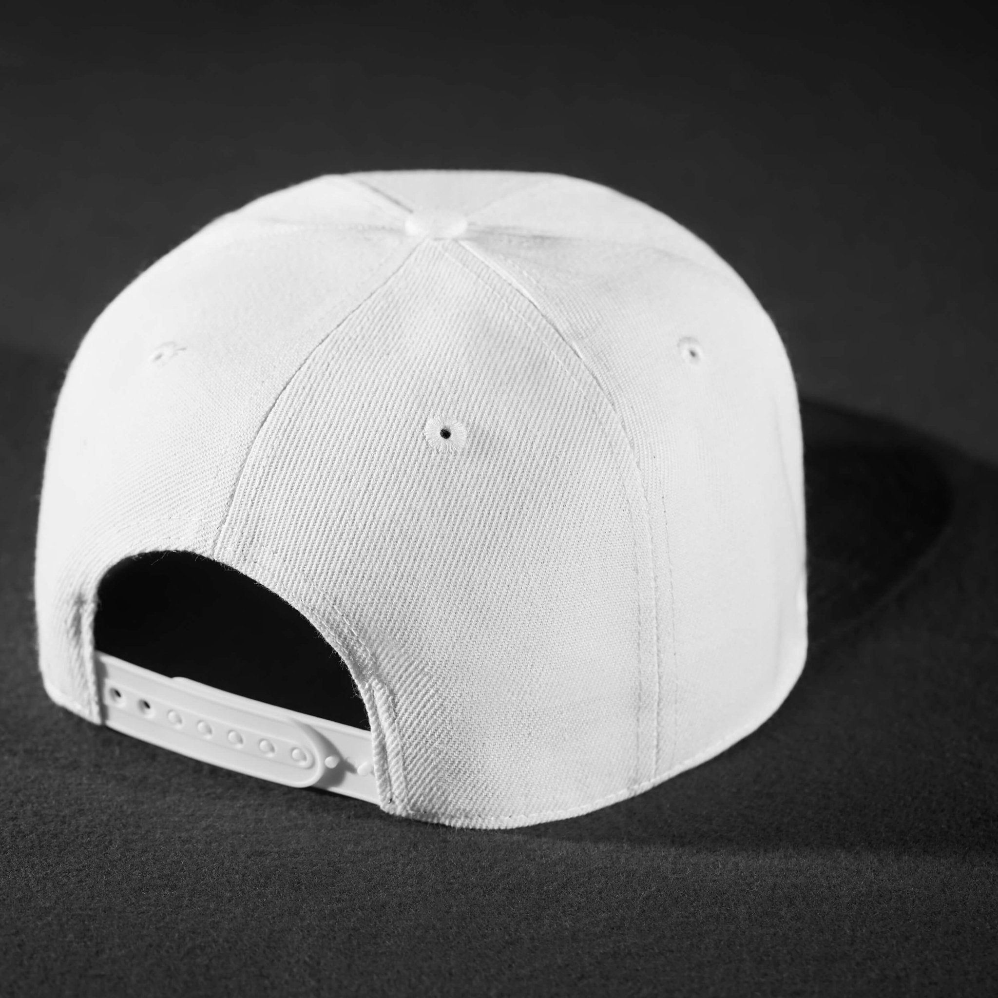 Snapback Cap - White on Black - Pablo & Capone - Shop Deutschland Noodosz