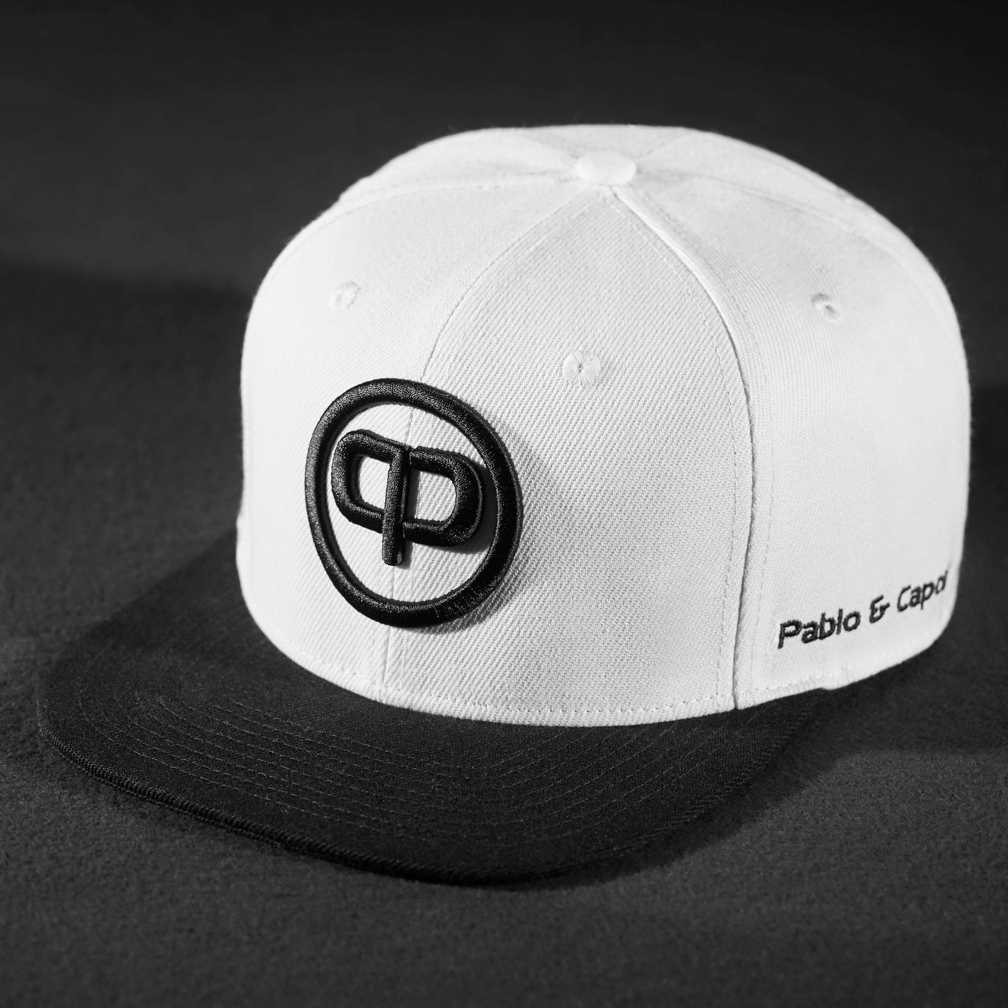 Snapback Cap - White on Black - Pablo & Capone - Shop Deutschland Noodosz